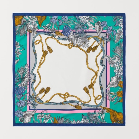 H&M Patterned Scarf - Picture 1 of 9